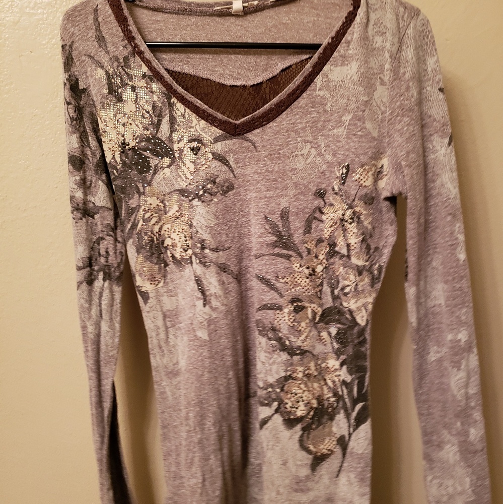 Trendy T-shirt